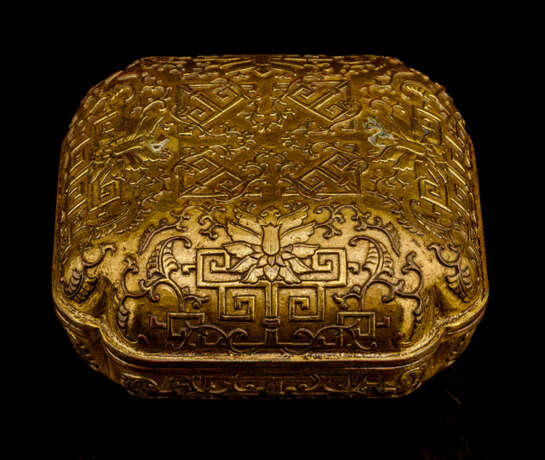 Feuervergoldete Deckeldose aus Bronze mit Lotosdekor - photo 1