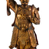 Große Figur der taoistischen Gottheit Marschalls Wang LinGelbgolduang aus Holz mit Lackauflage - Foto 1