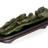 'Chilong'-Gürtelhaken aus spinatgrüner Jade - Foto 1
