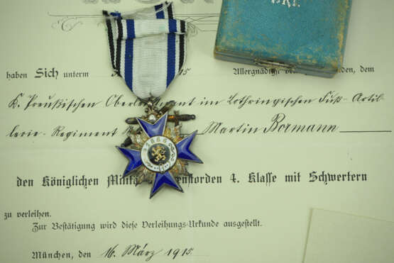 Bayern: Militär-Verdienst-Orden, 4. Klasse mit Schwertern, im Etui und Urkunde für einen Armee-Beobachter auf U-Boot 20. - Foto 2