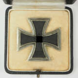 Eisernes Kreuz, 1939, 1. Klasse, im Etui - L/19. - photo 1