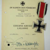 Eisernes Kreuz, 1939, 2. Klasse mit Urkunde für einen Obergefreiten der Stabskomp. I./ Panzer-Regiment Großdeutschland. - photo 1