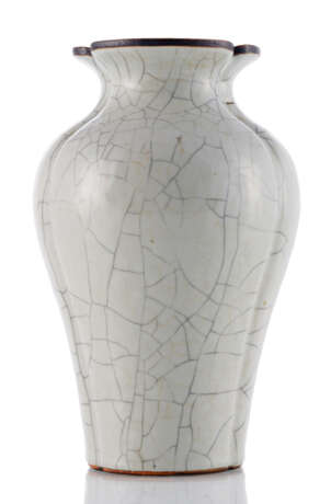 Dreipassige Vase mit 'Ge'-Glasur - Foto 1