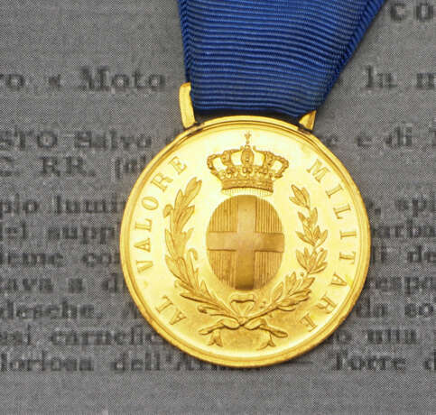 Italien: Tapferkeitsmedaille, in Gold - 1943 posthum für einen Unteroffizier. - Foto 2