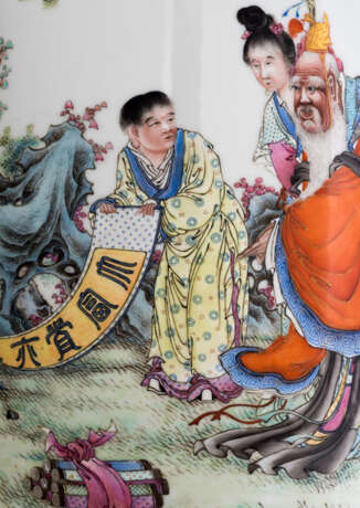 Feine Vase aus Porzellan mit Darstellung des legendären General Guo Ziyi (698-781) - Foto 3