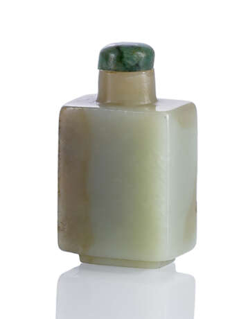 Rechteckige Snuffbottle aus Jade mit grau-beiger Tönung - фото 1