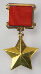 Sowjetunion: Orden des Goldenen Sterns zum Titel Held der Sowjetunion - Kampfpilot Stephan Antonovich Bakhayev.