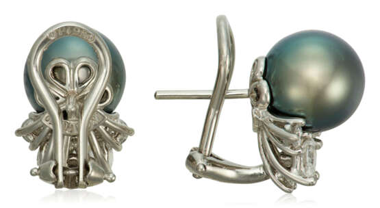NO RESERVE | TIFFANY & CO. GRAY CULTURED PEARL AND DIAMOND EARRINGS AND DIAMOND STARBURST BROOCH - Foto 5