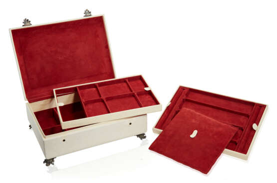 NO RESERVE | BUCCELLATI SILVER AND LEATHER JEWELRY CASKET - photo 2