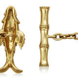 NO RESERVE | TIFFANY & CO., JEAN SCHLUMBERGER 'DOLPHIN' GOLD AND RUBY CUFFLINKS - фото 3