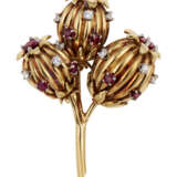 NO RESERVE | TIFFANY & CO., JEAN SCHLUMBERGER RUBY, DIAMOND AND GOLD BROOCH - photo 1