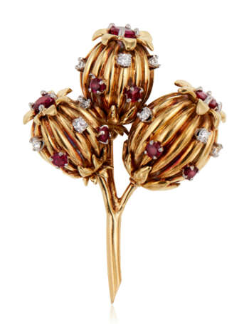 NO RESERVE | TIFFANY & CO., JEAN SCHLUMBERGER RUBY, DIAMOND AND GOLD BROOCH - photo 1