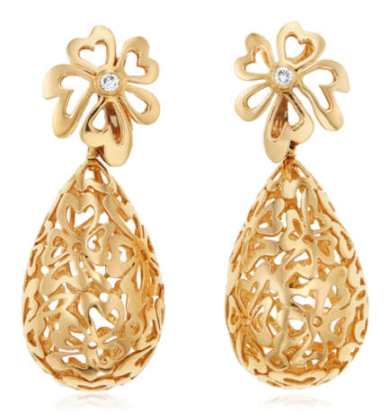 NO RESERVE | TWO PAIRS OF ALEXANDRE REZA DIAMOND AND GOLD EARRINGS - photo 4