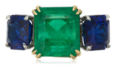 EMERALD AND SAPPHIRE RING 