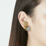 TIFFANY & CO. JEAN SCHLUMBERGER DIAMOND AND GOLD EARRINGS AND DIAMOND AND GOLD BROOCH MOUNTED BY JEAN SCHLUMBERGER - Foto 2