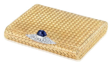 NO RESERVE | VAN CLEEF & ARPELS GOLD, DIAMOND AND SAPPHIRE COMPACT