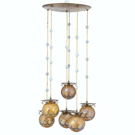 AN AUSTIAN PATINATED-BRASS AND DECORATED GLASS CHANDELIER - фото 1