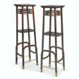 A PAIR OF AUSTRIAN ART NOUVEAU EBONISED BEECH AND BRASS MOUNTED STANDS - Prix ​​des enchères