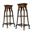 A PAIR OF FRENCH &#39;ETRUSCAN REVIVAL&#39; BRASS AND MARBLE-MOUNTED MAHOGANY STANDS - Auktionspreise