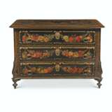 A LOUIS XIV GILT-BRASS-MOUNTED POLYCHROME, BLACK-AND-GILT-JAPANNED COMMODE - фото 1