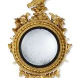 A CLASSICAL EAGLE-CARVED GILTWOOD CONVEX MIRROR - фото 1