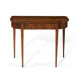 A FEDERAL INLAID CHERRYWOOD AND MAHOGANY CARD TABLE - фото 1