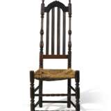 A WILLIAM AND MARY TURNED MAPLE BANISTER-BACK SIDE CHAIR - фото 1