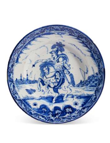 A DUTCH DELFT BLUE AND WHITE CHARGER - photo 1
