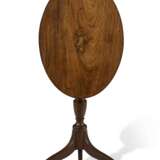 A FEDERAL EAGLE INLAID MAHOGANY TILT-TOP CANDLE STAND - photo 1
