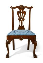 A CHIPPENDALE CARVED WALNUT SIDE CHAIR