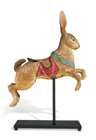 A CARVED AND POLYCHROME-PAINT DECORATED RABBIT CAROUSEL FIGURE - Foto 1