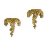 A PAIR OF CLASSICAL CARVED PARCEL-GILT CORNUCOPIA WALL BRACKETS - Foto 1