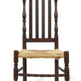 A WILLIAM AND MARY MAPLE BANISTER-BACK SIDE CHAIR - фото 1