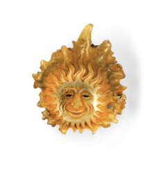 Manju in Form von von Phöbus, einer zweigesichtigen Sonne aus einer Geweihrose