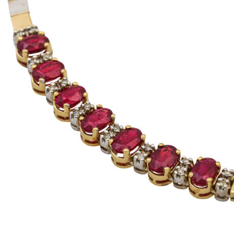 Collier mit 7 Rubinen und Brillanten von zus. ca. 0,16 ct, - фото 4