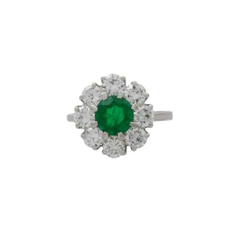 Ring mit Smaragddoublette und Brillanten von zus. ca. 1,5 ct, - Foto 2