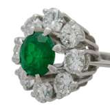 Ring mit Smaragddoublette und Brillanten von zus. ca. 1,5 ct, - photo 5