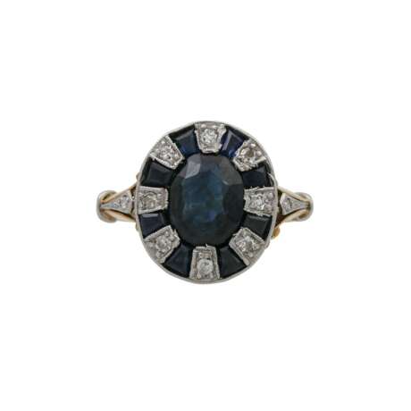 Ring mit Saphiren und Diamanten, zus. ca. 0,1 ct, - photo 2