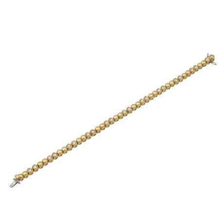 Armband mit 22 Brillanten zus. ca. 0,80 ct, - фото 4