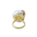 Ring mit barocker Südseeperle und Diamanten zus. ca. 0,2 ct, - photo 4