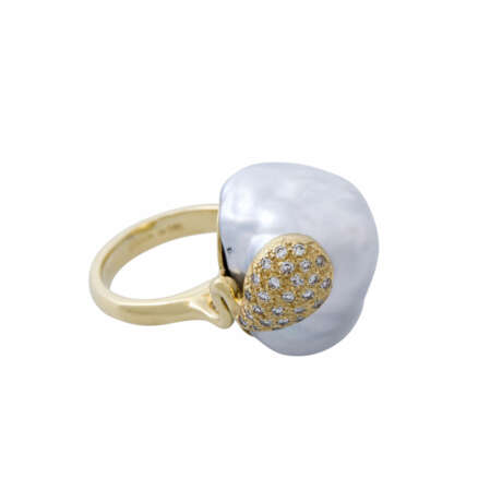 Ring mit barocker Südseeperle und Diamanten zus. ca. 0,2 ct, - photo 6