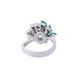 Ring mit 8 synthetischen Smaragden und 8 Diamanten, - фото 4