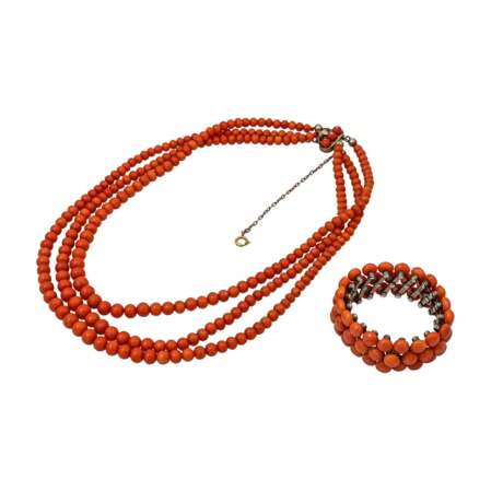 Konvolut Korallenschmuck, 3- reihiges Collier - photo 1