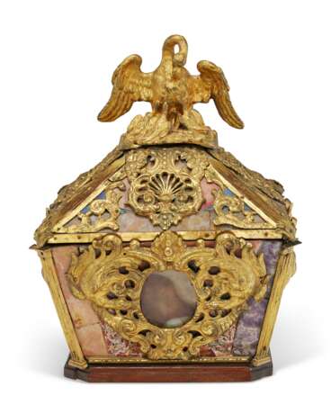 AN ITALIAN GILT-METAL AND HARDSTONE TABLE CASKET - photo 1