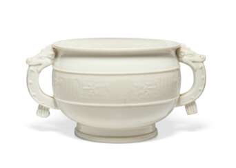 A CHINESE DEHUA CENSER