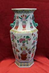 Vase, late XIX - early XX centuries.