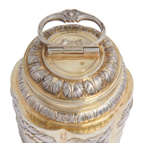 A GERMAN PARCEL-GILT SILVER CANISTER - photo 3