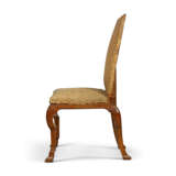 A PAIR OF QUEEN ANNE WALNUT AND MARQUETRY SIDE CHAIRS - photo 3