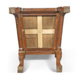 A PAIR OF QUEEN ANNE WALNUT AND MARQUETRY SIDE CHAIRS - photo 4