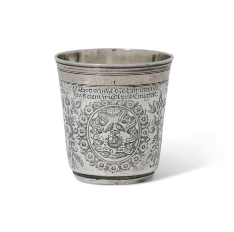 A GERMAN PARCEL-GILT SILVER BEAKER - Foto 1